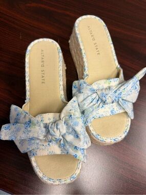 Altar'd State Light Blue Floral Bow Espadrille Wedges